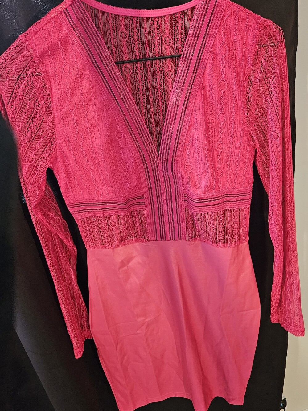 Hot Pink Lace And Leathetre Long Sleeve V-Neck Mini Dress Sz Smal